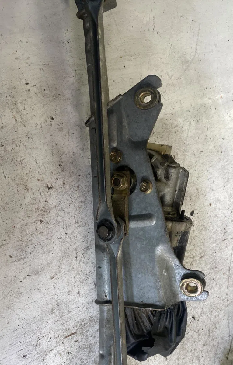 Moteur essuie-glace avant Peugeot 106 I (1A, 1C) 1.0 (1991-1996) occasion