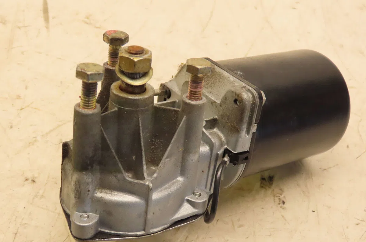 Moteur essuie-glace avant Peugeot 106 II (1A_, 1C_) 1.4 i (1996-2004) occasion