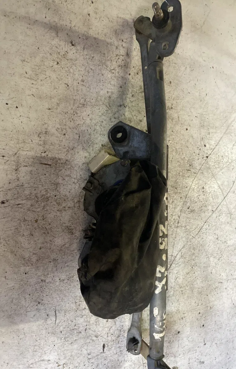 Moteur essuie-glace avant Peugeot 106 II (1A_, 1C_) 1.5 d (1998-2004) 3 portes occasion