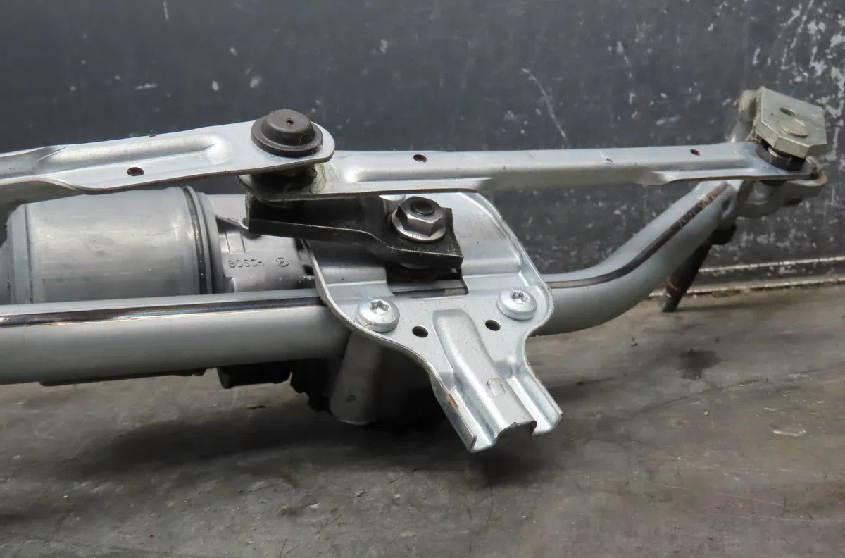 Moteur essuie-glace avant Peugeot 2008 I (CU_) 1.2 thp 110 - puretech 110 (2015) 5 portes occasion