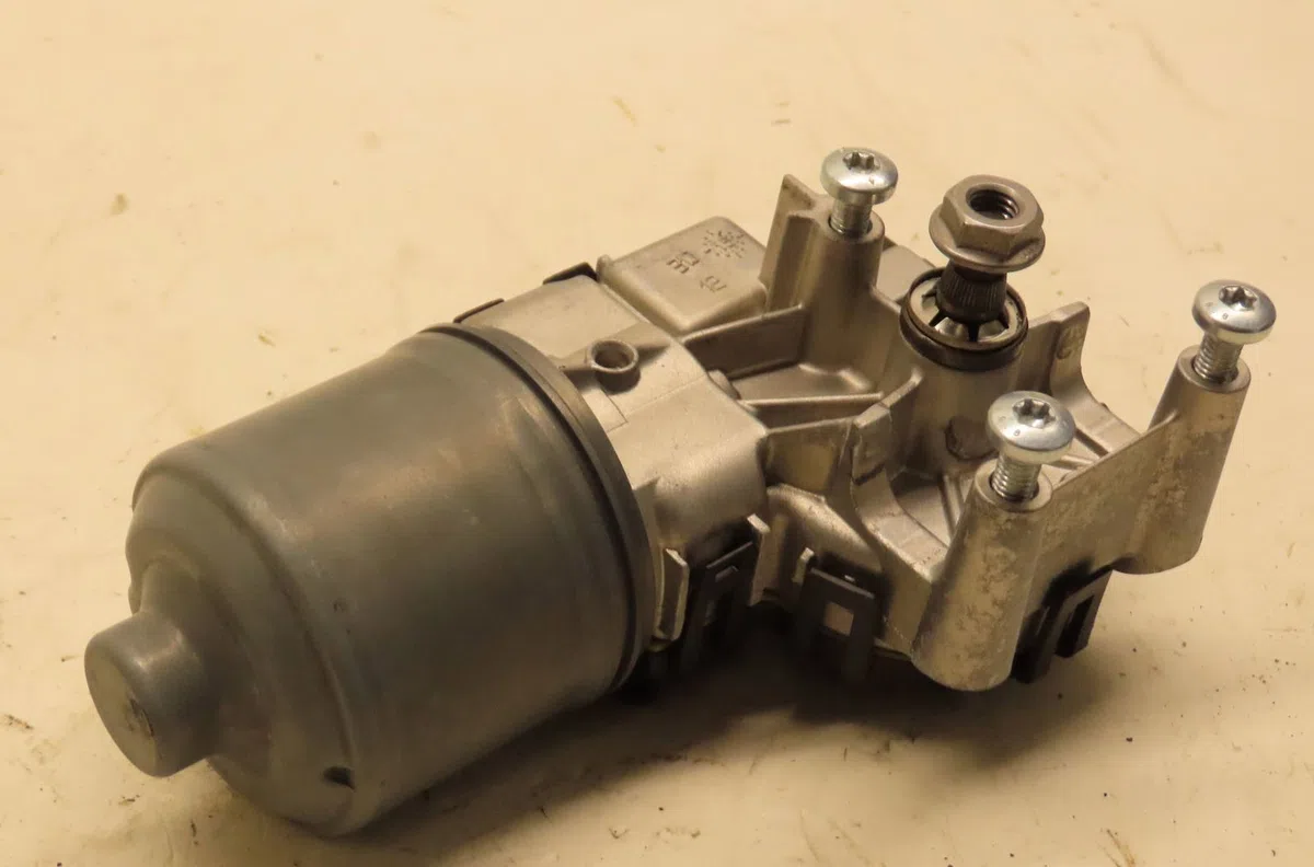 Moteur essuie-glace avant Peugeot 2008 I (CU_) 1.2 thp 130 - puretech 130 (2015) occasion
