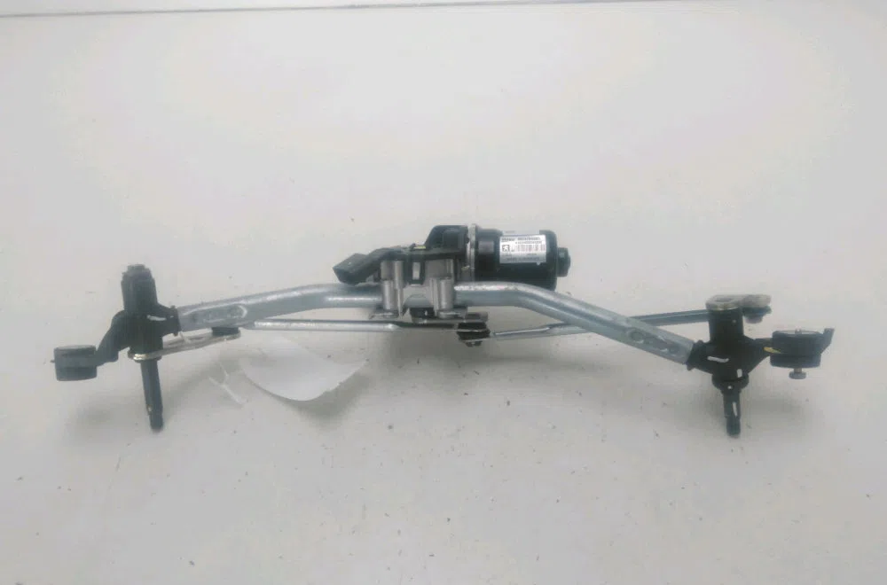 Moteur essuie-glace avant Peugeot 2008 II (UD_, US_, UY_, UK_) 1.5 bluehdi 110 (udyhsk) (2021) occasion