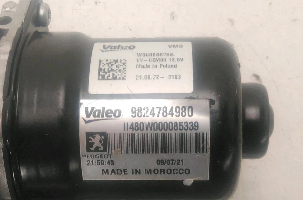 Moteur essuie-glace avant Peugeot 2008 II (UD_, US_, UY_, UK_) 1.5 bluehdi 110 (udyhsk) (2021) occasion