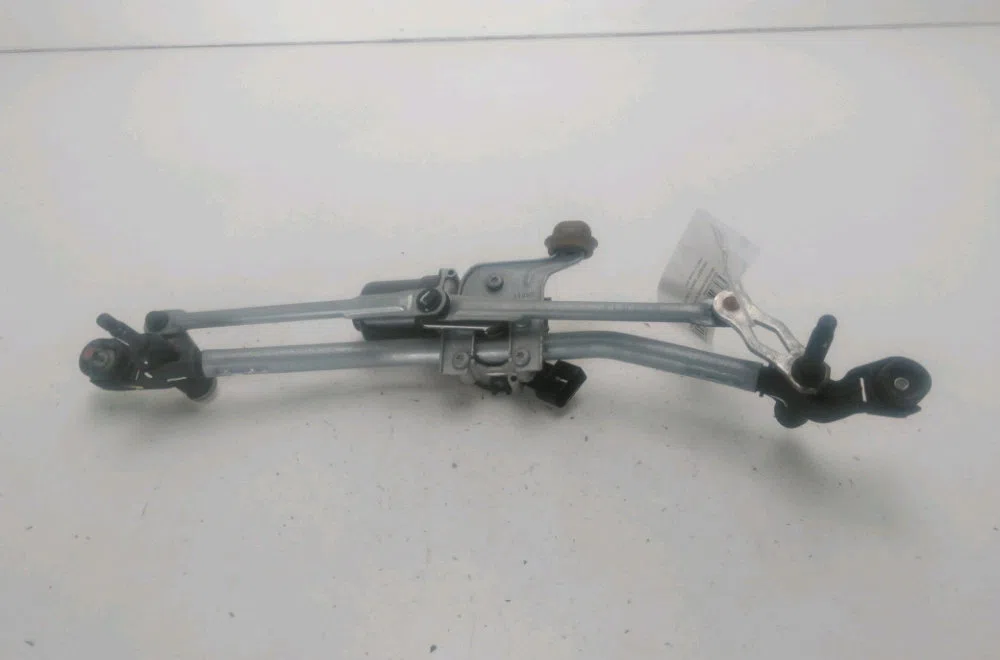 Moteur essuie-glace avant Peugeot 2008 II (UD_, US_, UY_, UK_) 1.5 bluehdi 110 (udyhsk) (2021) occasion