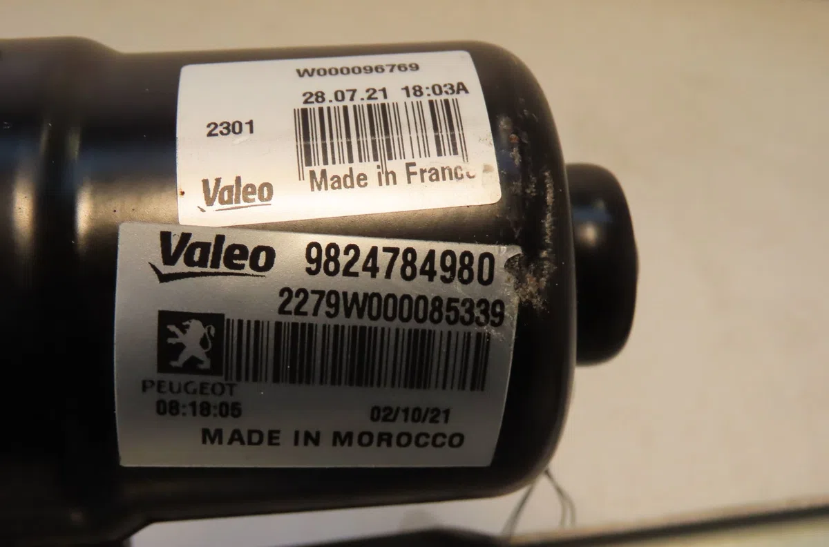 Moteur essuie-glace avant Peugeot 2008 II (UD_, US_, UY_, UK_) E-2008 (2019) occasion