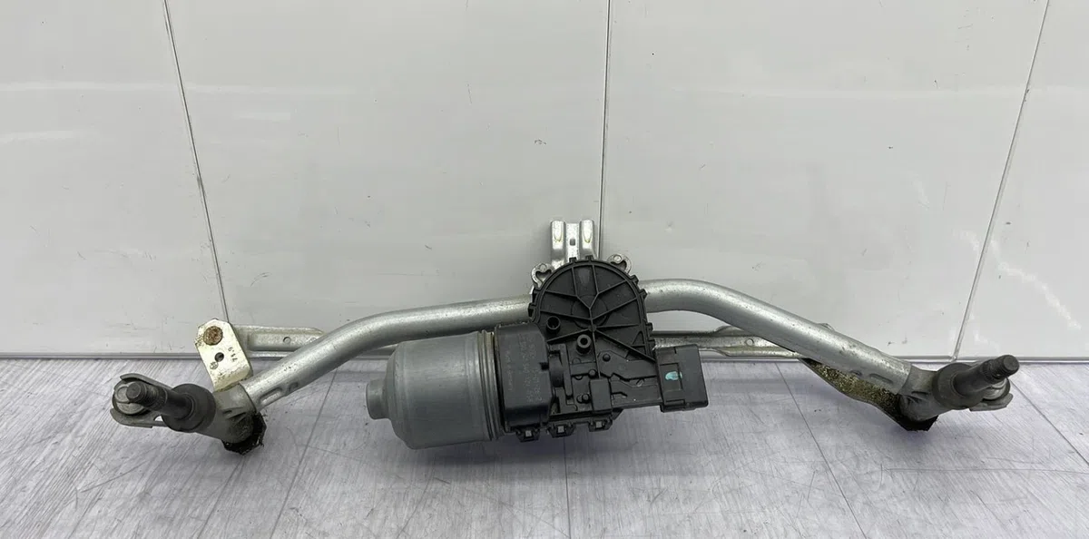 Moteur essuie-glace avant PEUGEOT 208 1 PHASE 1 occasion