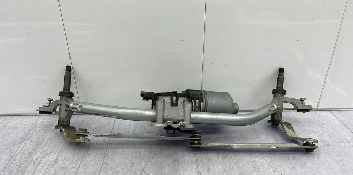 Moteur essuie-glace avant PEUGEOT 208 1 PHASE 1 occasion