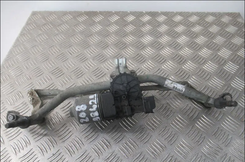 Moteur essuie-glace avant Peugeot 208 I (CA_, CC_) 1.4 hdi (2012) 3 portes occasion
