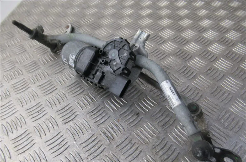 Moteur essuie-glace avant Peugeot 208 I (CA_, CC_) 1.6 bluehdi 100 (2015) 5 portes occasion