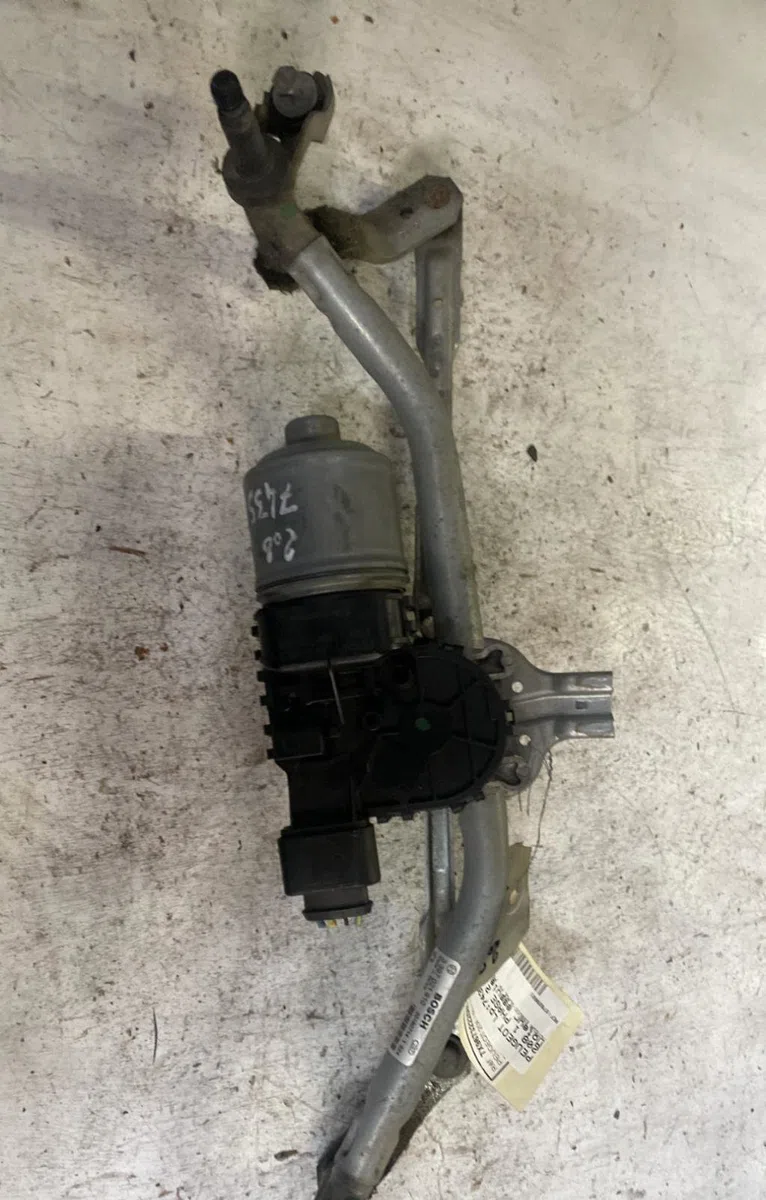 Moteur essuie-glace avant Peugeot 208 I (CA_, CC_) 1.6 hdi - bluehdi 75 (2013) 5 portes occasion