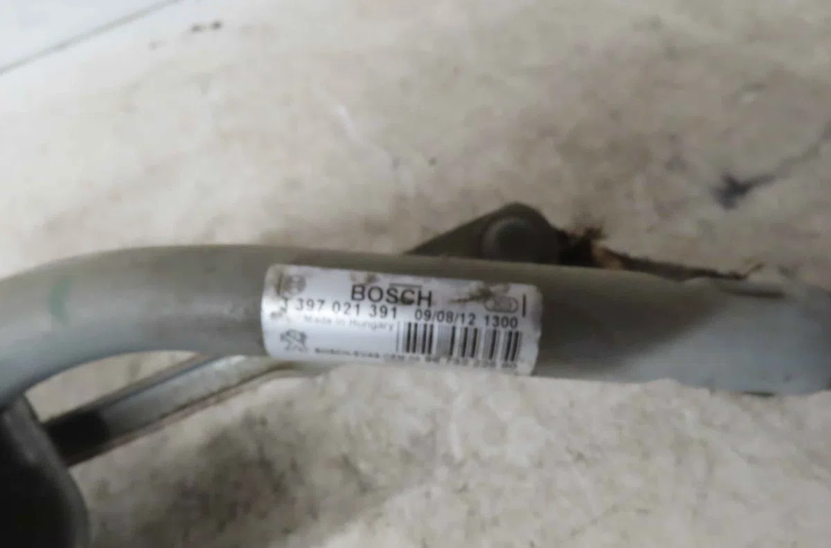 Moteur essuie-glace avant PEUGEOT 208 I occasion