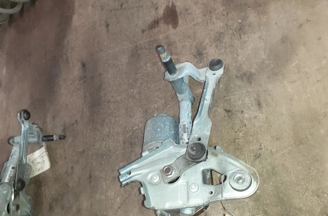 Moteur essuie-glace avant Peugeot 3008 Monospace (0U_) 2.0 hdi (2009-2016) 5 portes occasion