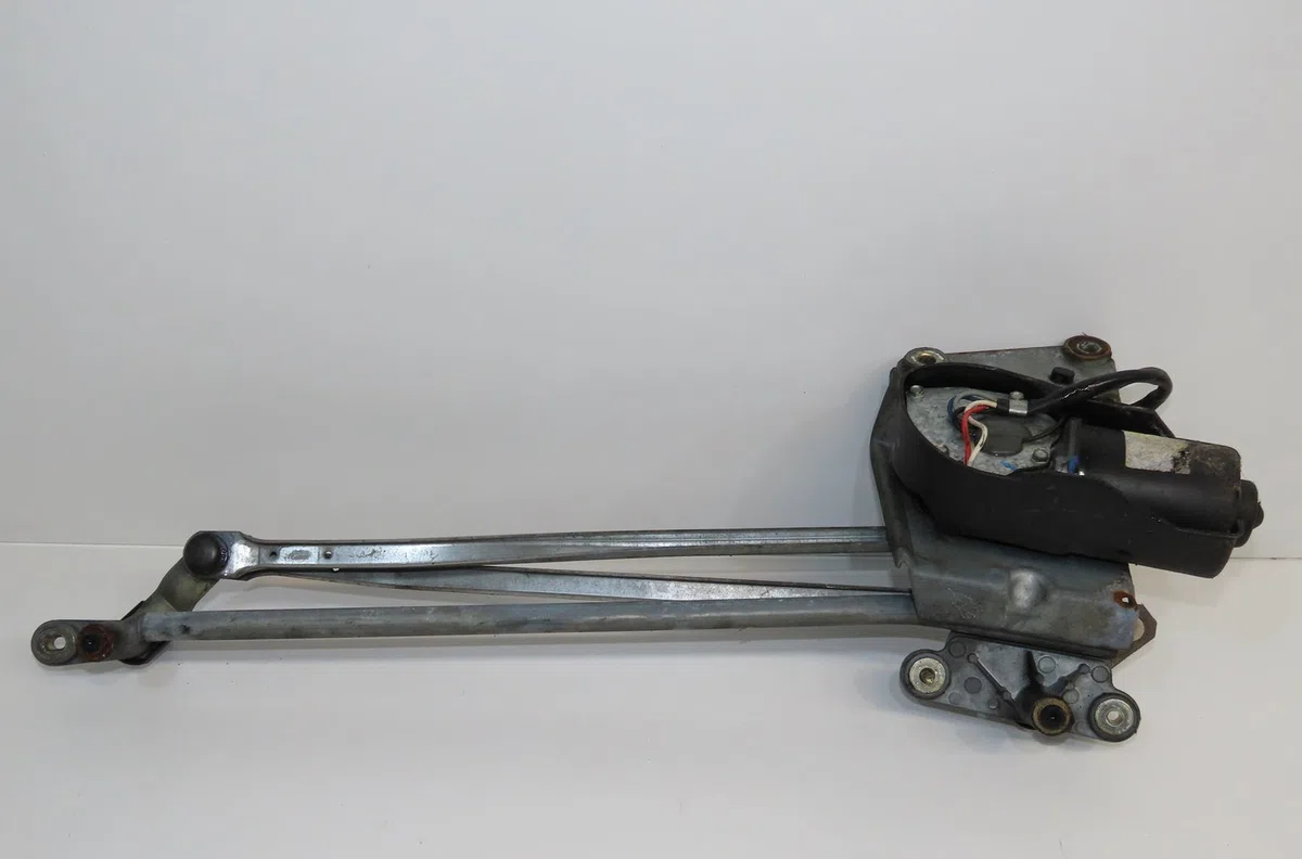 Moteur essuie-glace avant Peugeot 306 3-5 portes (7A, 7C, N3, N5) 1.9 d (1994-2001) occasion