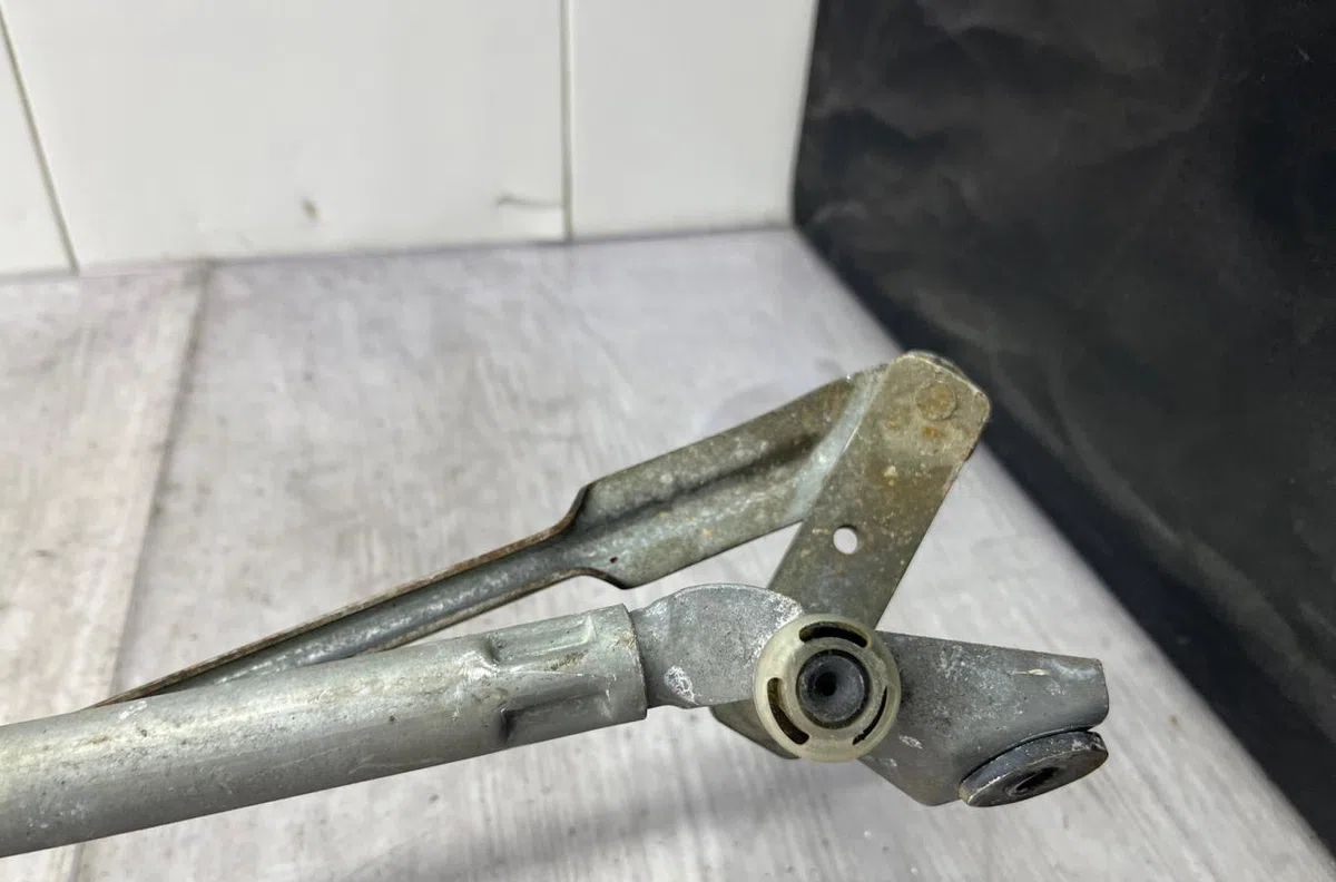 Moteur essuie-glace avant PEUGEOT 307 PHASE 2 CABRIOLET occasion