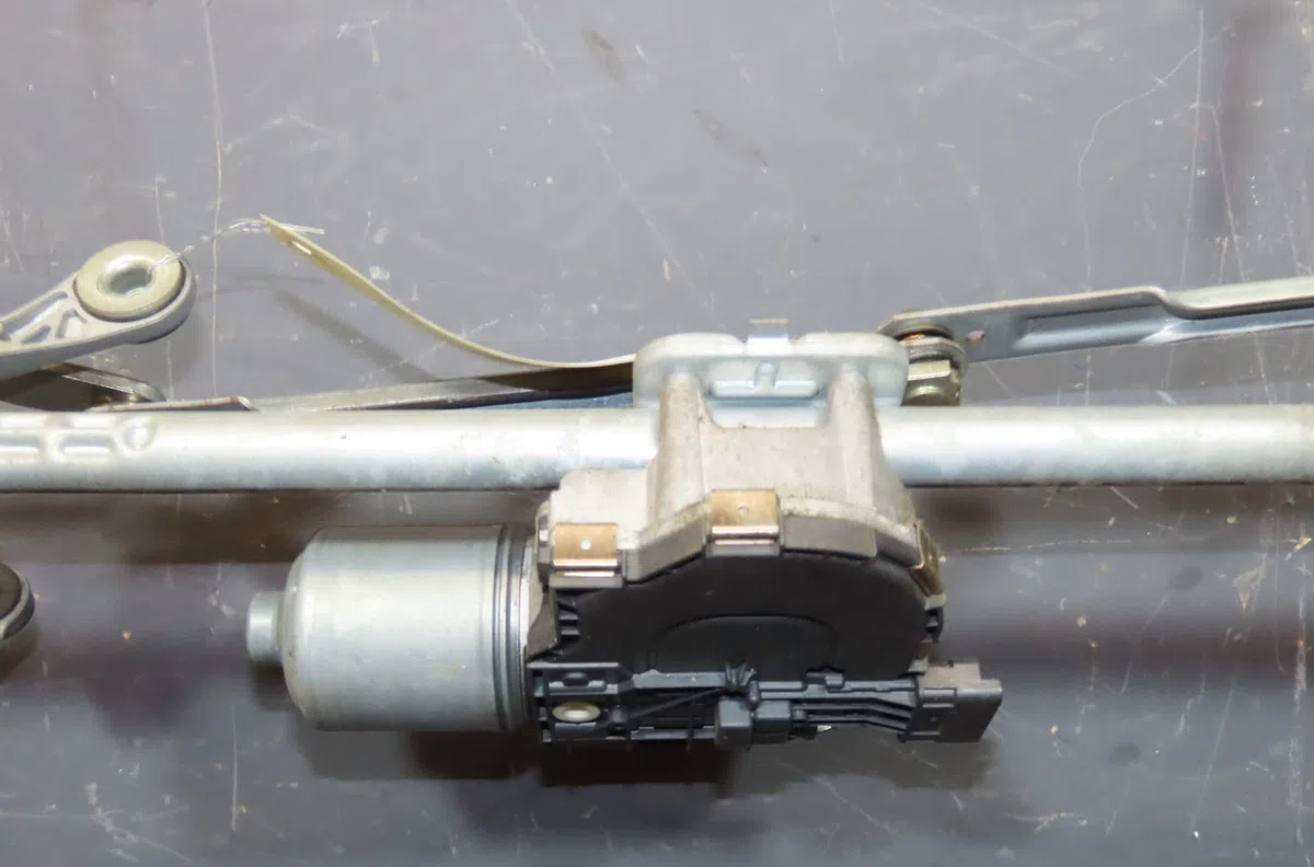 Moteur essuie-glace avant Peugeot 308 I (4A_, 4C_) 1.6 16v (2007-2014) 5 portes occasion