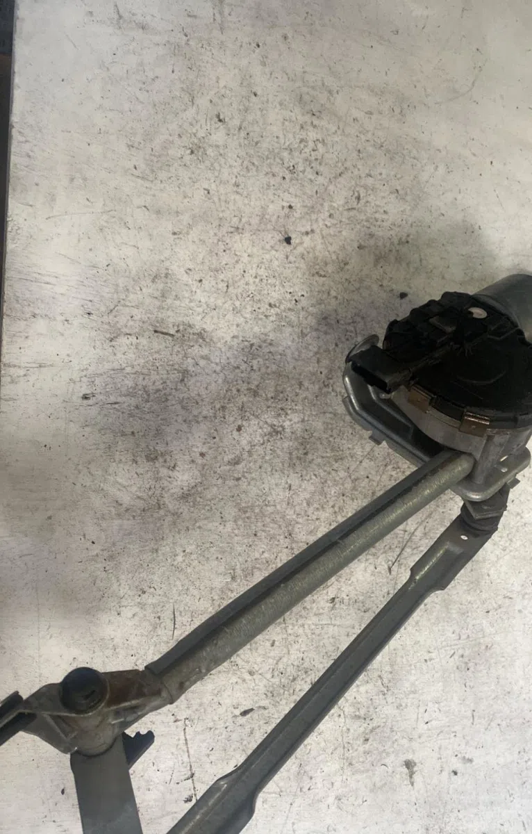 Moteur essuie-glace avant Peugeot 308 I (4A_, 4C_) 2.0 hdi (2007-2014) 3 portes occasion
