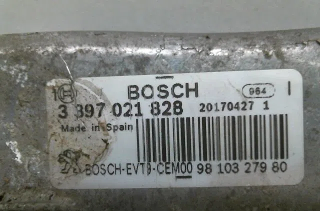 Moteur essuie-glace avant Peugeot 308 SW II (LC_, LJ_, LR_, LX_, L4_) 1.6 bluehdi 120 (2014-2021) occasion