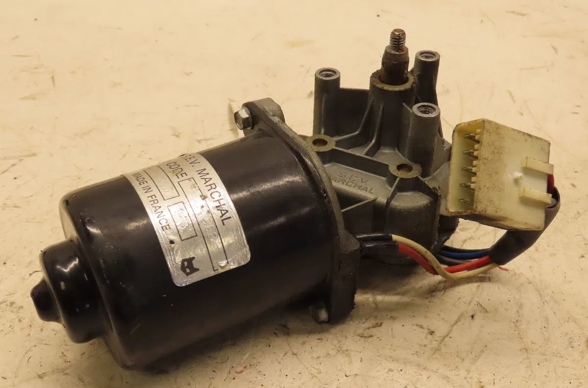 Moteur essuie-glace avant Peugeot 309 I (10C, 10A) 1.3 (1985-1989) occasion
