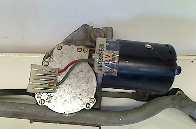 Moteur essuie-glace avant Peugeot 405 I Break (15E) 1.9 d (1988-1992) occasion