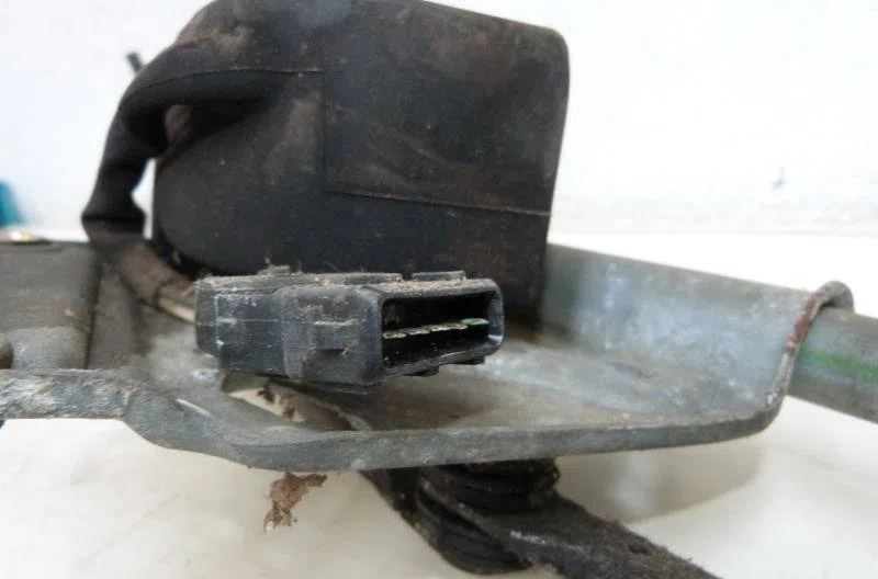 Moteur essuie-glace avant PEUGEOT 406 PHASE 1 BREAK occasion