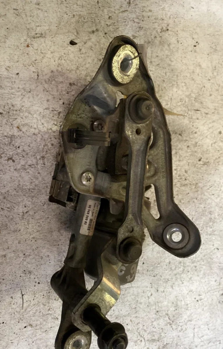 Moteur essuie-glace avant Peugeot 407 (6D_) 2.0 hdi 135 (6drhrh, 6drhre, 6drhrg, 6drhrj) (2004-2010) 4 portes occasion