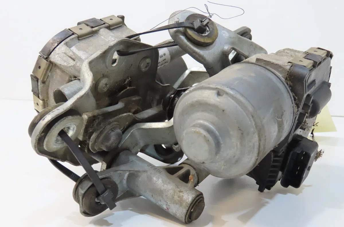 Moteur essuie-glace avant Peugeot 407 (6D_) 2.0 hdi 135 (6drhrh, 6drhre, 6drhrg, 6drhrj) (2004-2010) 4 portes occasion