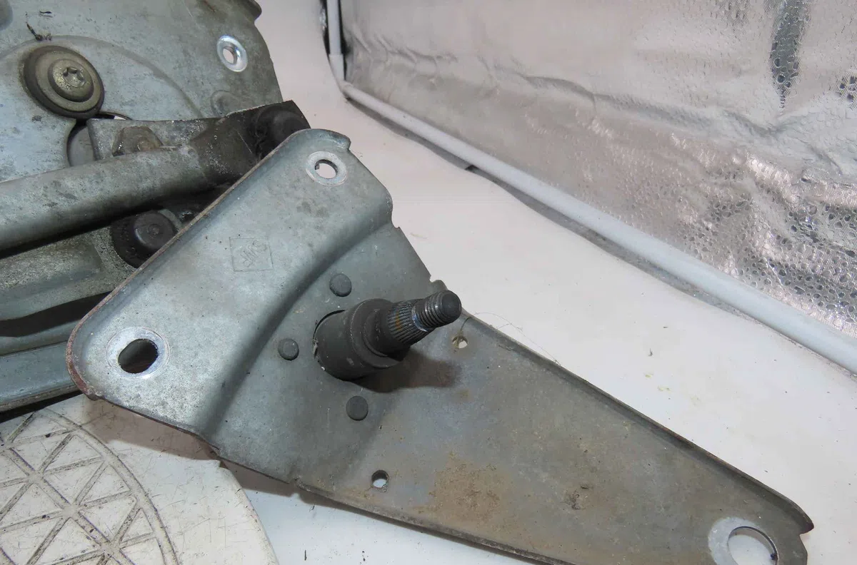 Moteur essuie-glace avant PEUGEOT PARTNER I occasion