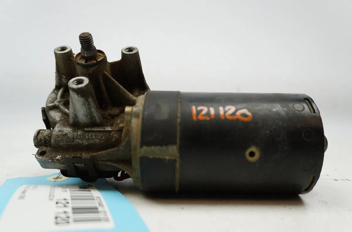 Moteur essuie-glace avant Renault 19 I (B-C53_) 1.9 d (b-c534, b-c53j) (1988-1992) 5 portes occasion