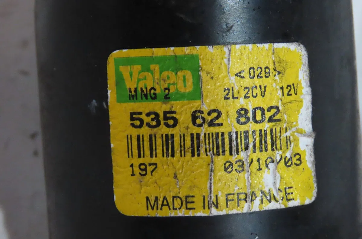 Moteur essuie-glace avant Renault CLIO II (BB_, CB_) 1.2 (bb0a, bb0f, bb10, bb1k, bb28, bb2d, bb2h, cb0a,... (1998-2010)