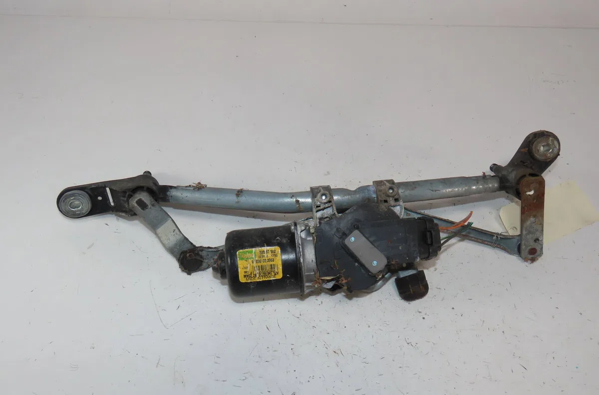 Moteur essuie-glace avant Renault CLIO III (BR0-1, CR0-1) 1.5 dci (br17, cr17) (2005-2012) 5 portes occasion