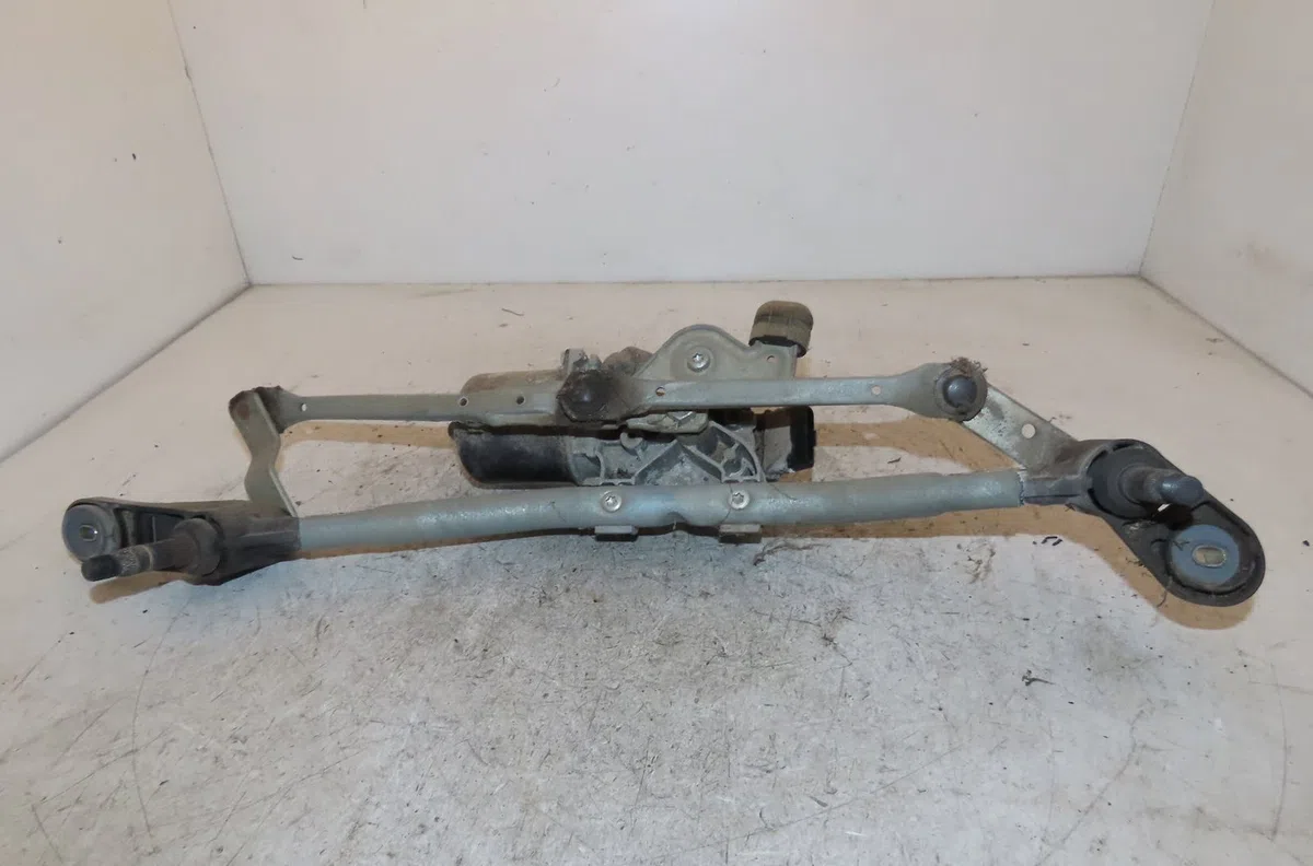 Moteur essuie-glace avant Renault CLIO III (BR0-1, CR0-1) 1.6 16v (br05, br0b, br0y, br15, br1j, br1m, br1y, cr0b,... (2