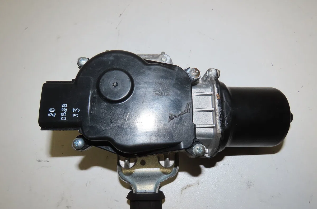 Moteur essuie-glace avant Renault CLIO V (B7_) 1.6 e-tech 140 (b7mu) (2020) occasion