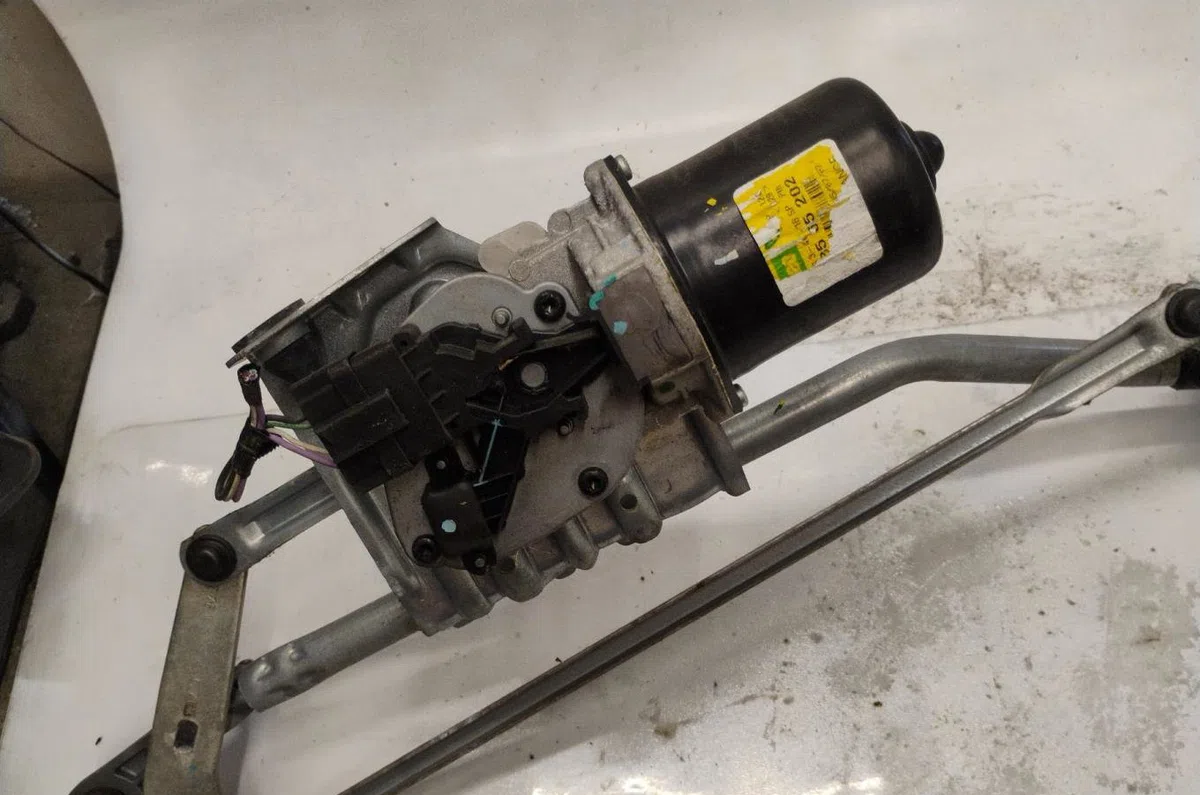 Moteur essuie-glace avant RENAULT GRAND SCENIC 2 PHASE 2 occasion