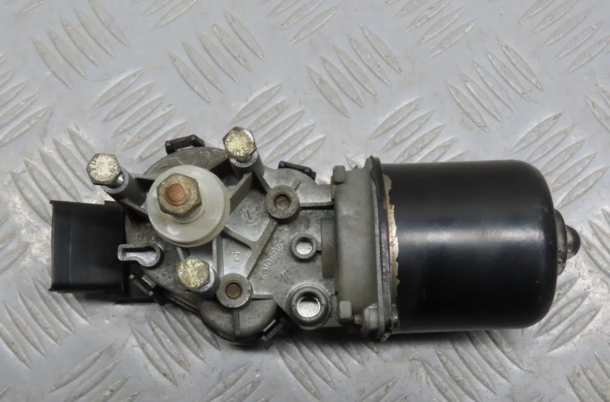 Moteur essuie-glace avant Renault KANGOO Express (FC0-1_) 1.5 dci (fc07, fc1r) (2001) 4 portes occasion
