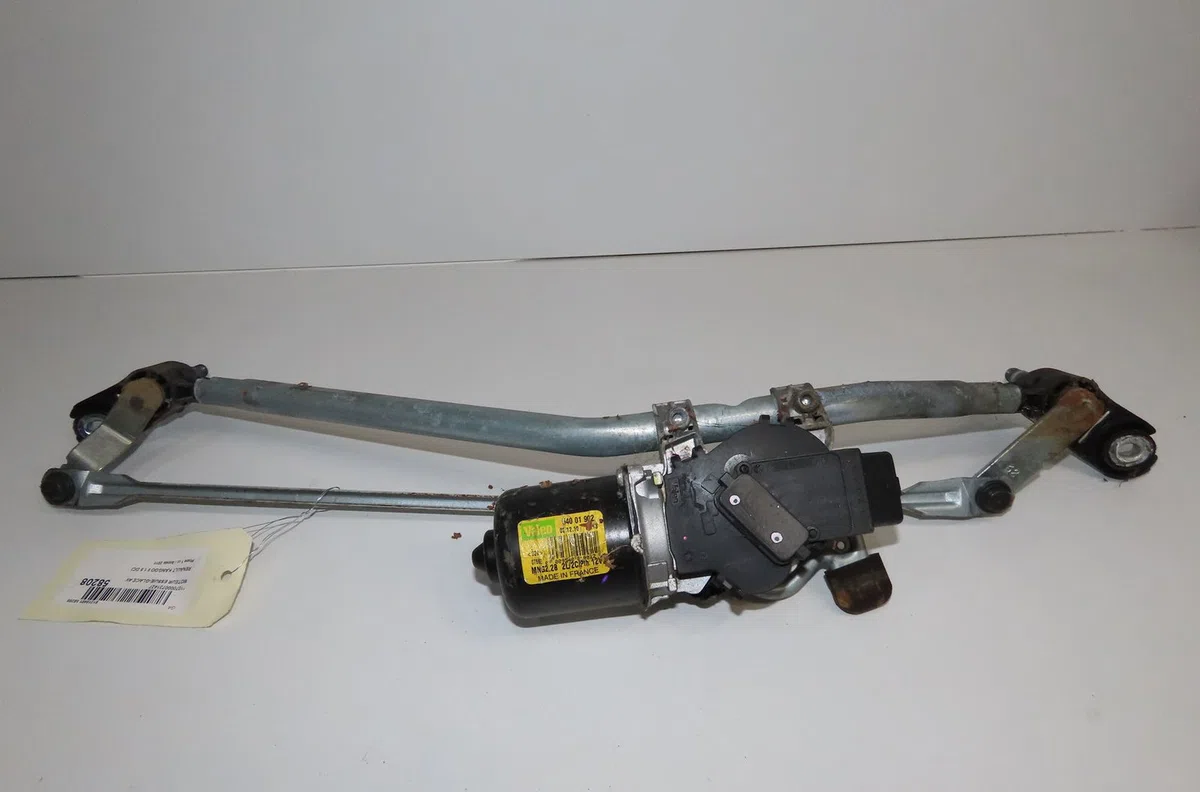 Moteur essuie-glace avant Renault KANGOO - GRAND KANGOO II (KW0-1_) 1.5 dci 90 (kw05, kw08, kw0g, kw11) (2008) occasion