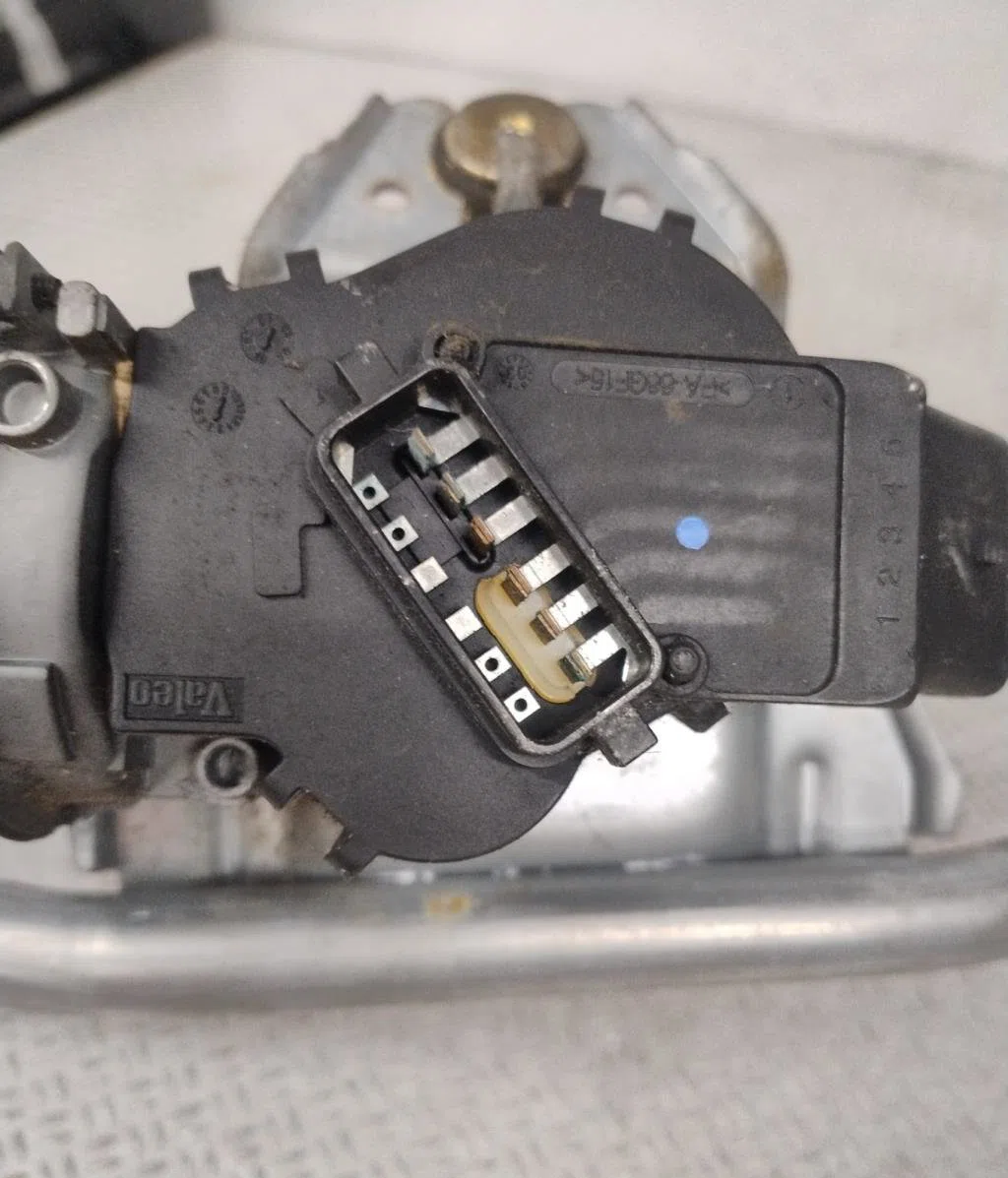 Moteur essuie-glace avant Renault KANGOO (KC0-1_) 1.5 dci (2003) 4 portes occasion