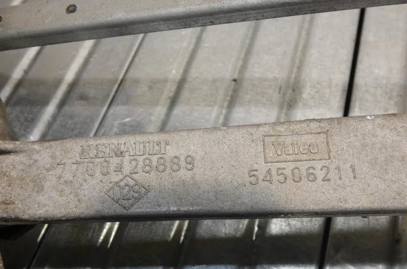Moteur essuie-glace avant RENAULT LAGUNA 1 PHASE 2 occasion