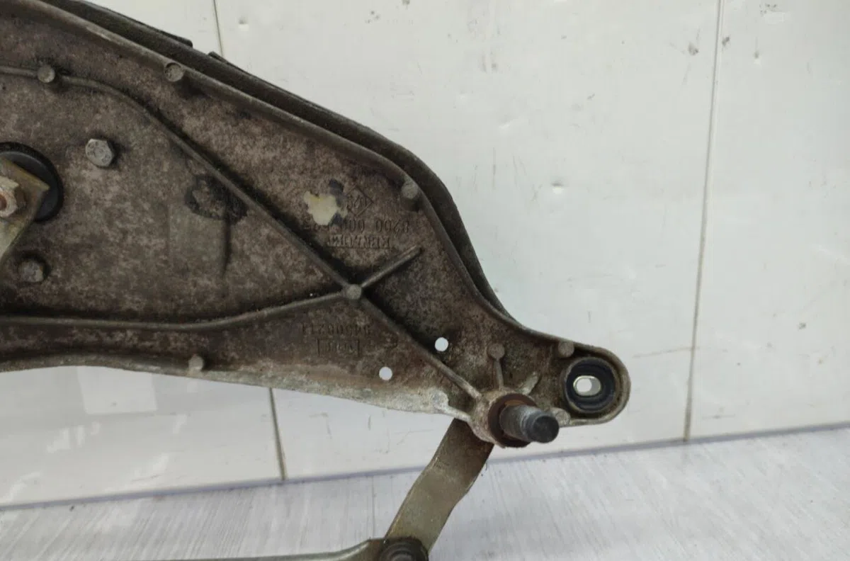 Moteur essuie-glace avant RENAULT LAGUNA 2 PHASE 2 occasion