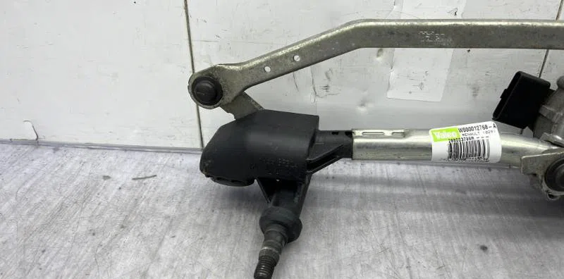 Moteur essuie-glace avant RENAULT LAGUNA 3 PHASE 1 COUPE occasion
