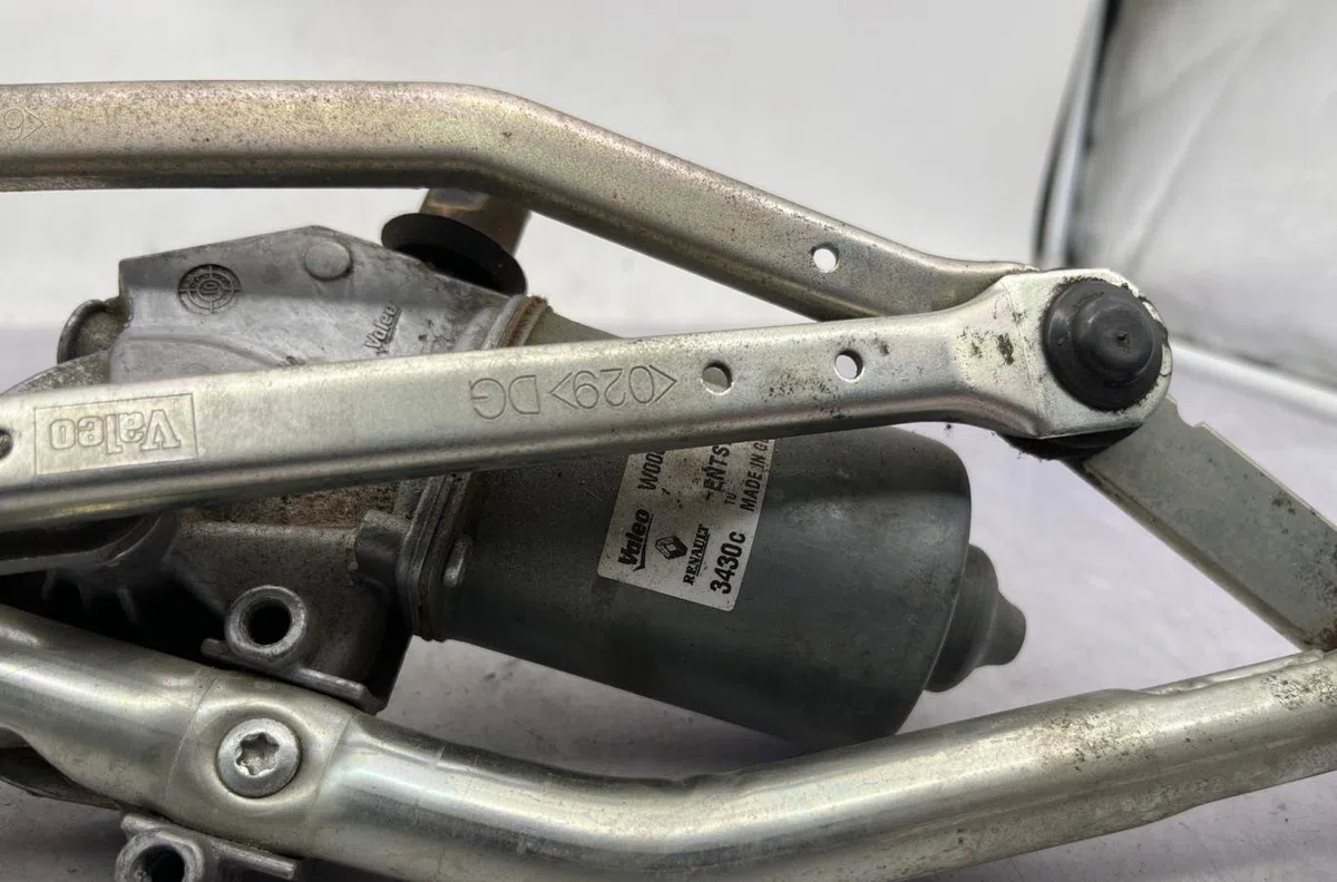 Moteur essuie-glace avant RENAULT LAGUNA 3 PHASE 2 occasion