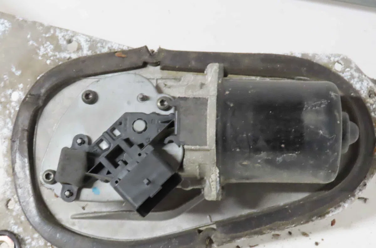 Moteur essuie-glace avant RENAULT LAGUNA  II occasion