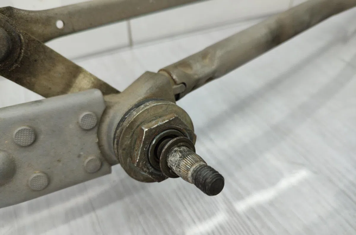 Moteur essuie-glace avant RENAULT MEGANE 1 BREAK occasion