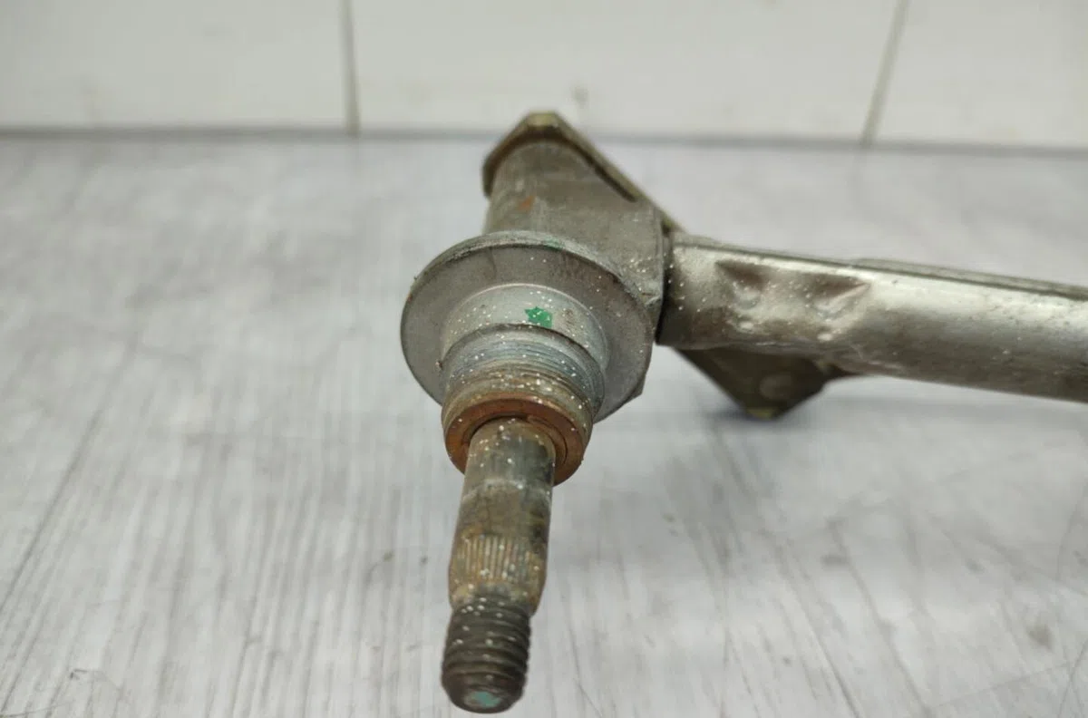 Moteur essuie-glace avant RENAULT MEGANE 1 PHASE 2 COUPE occasion