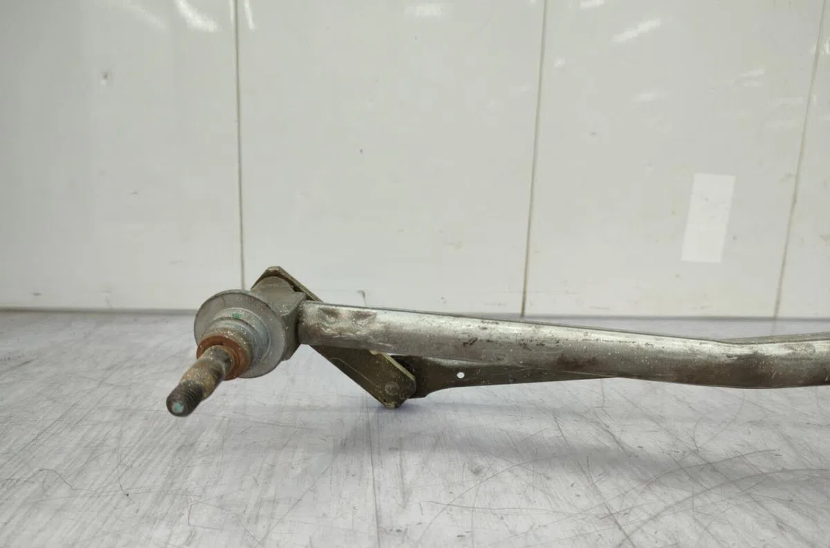 Moteur essuie-glace avant RENAULT MEGANE 1 PHASE 2 COUPE occasion