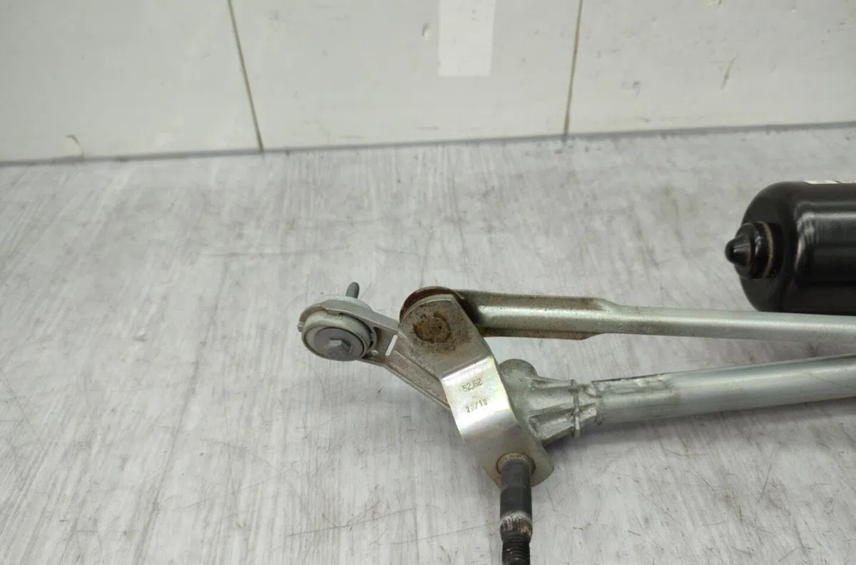 Moteur essuie-glace avant RENAULT MEGANE 4 PHASE 1 occasion