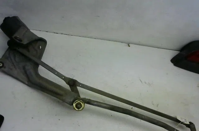 Moteur essuie-glace avant Renault MEGANE I (BA0-1_) 1.4 e (ba0e, ba0v) (1996-2003) occasion