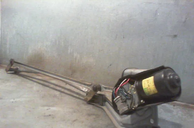 Moteur essuie-glace avant RENAULT MEGANE I Phase 1 11-1995--03-1999 occasion