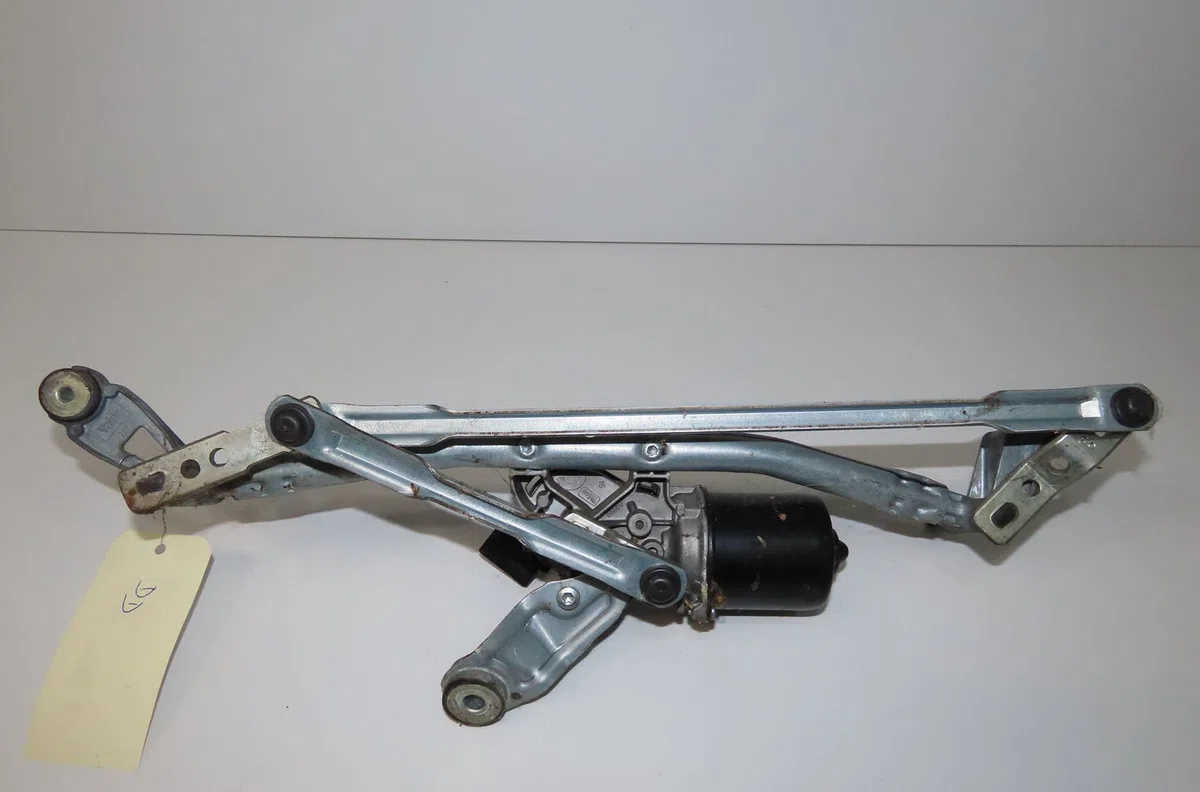 Moteur essuie-glace avant Renault MEGANE II (BM0-1_, CM0-1_) 1.5 dci (bm1e, cm1e) (2005-2008) occasion