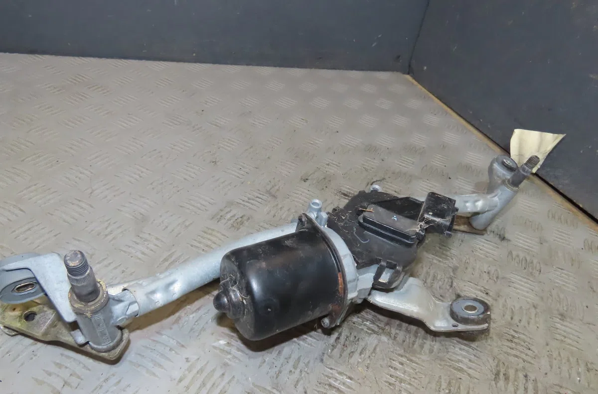 Moteur essuie-glace avant Renault MEGANE II Break (KM0-1_) 1.5 dci (km1f) (2005-2009) occasion