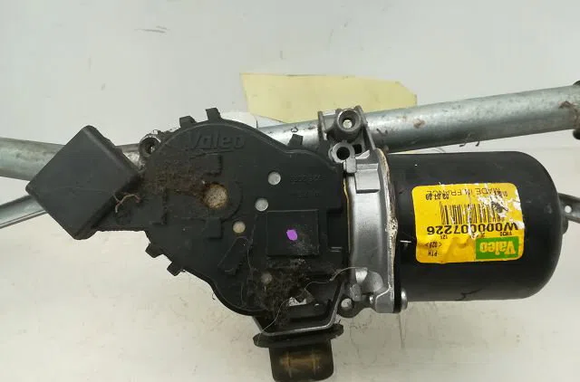 Moteur essuie-glace avant Renault MEGANE III 3-5 portes (BZ0-1_, B3_) 1.5 dci (bz0c) (2008-2015) 5 portes occasion